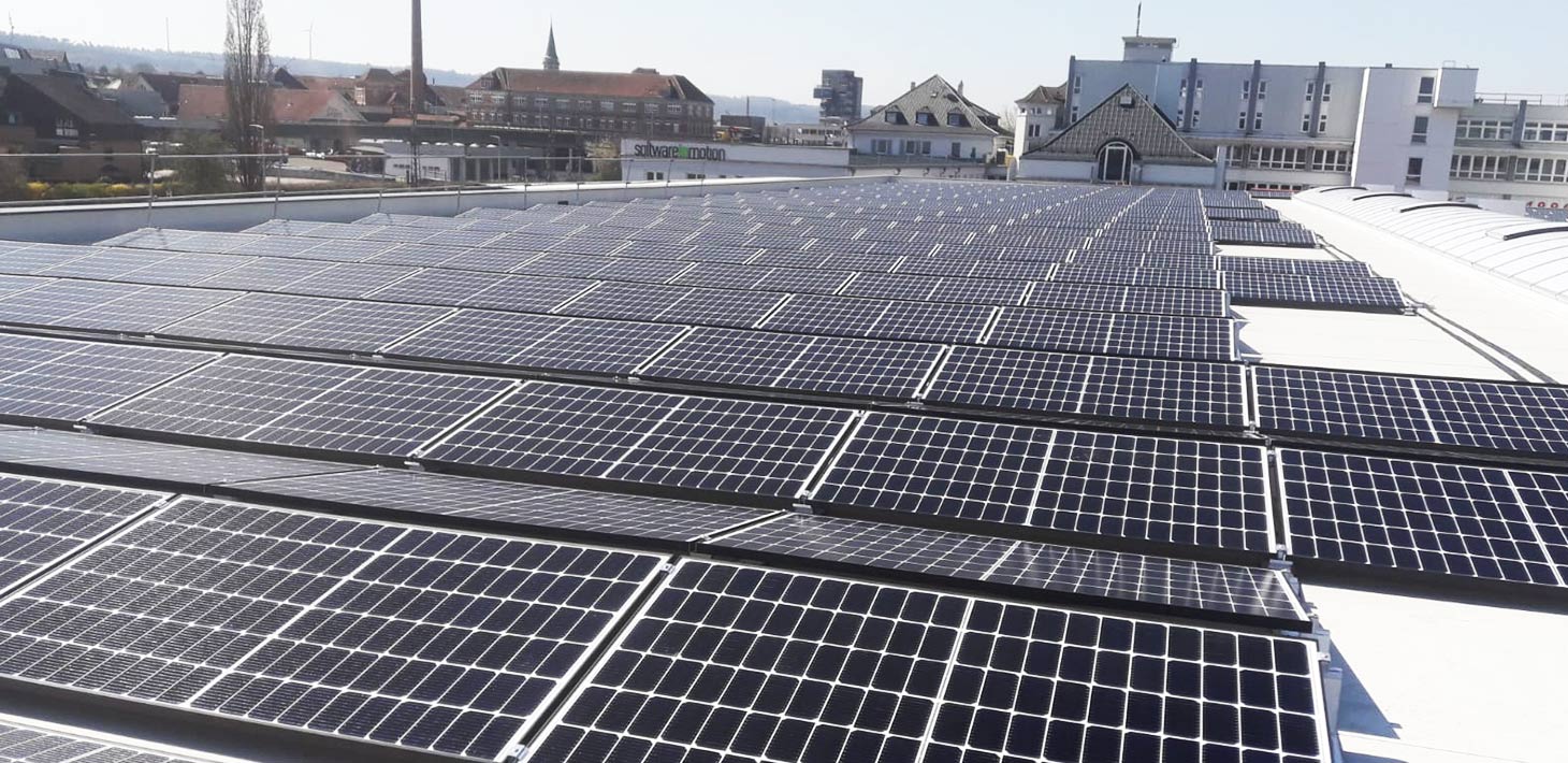 Firmeneigene Solaranlage auf dem Firmendach